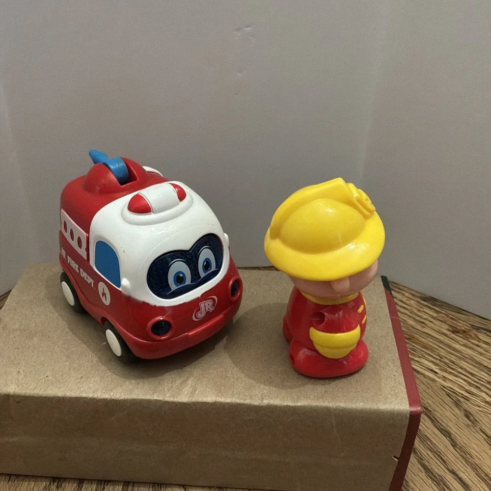 Fireman Fire truck Toy Lot Rescue Jr‎ Fire Dept Batteries Untested - Picture 3 of 6